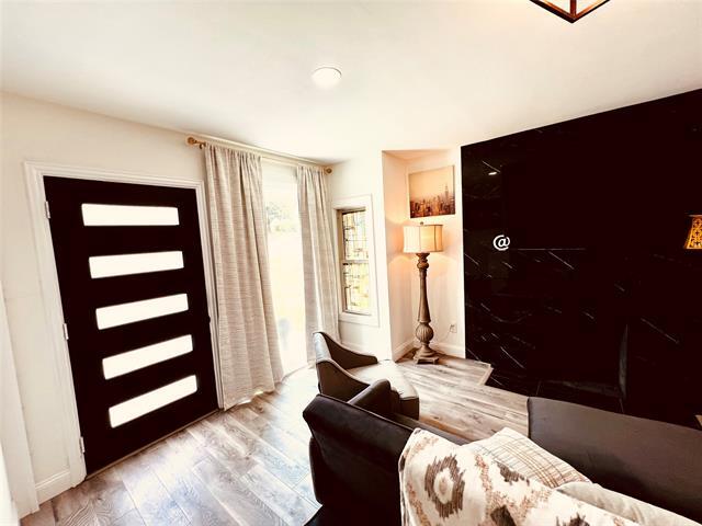 Photo - 2859 W Brooklyn Ave