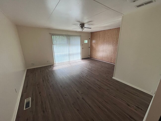 Photo - 3 Bedroom 1 Bath Close to Campus