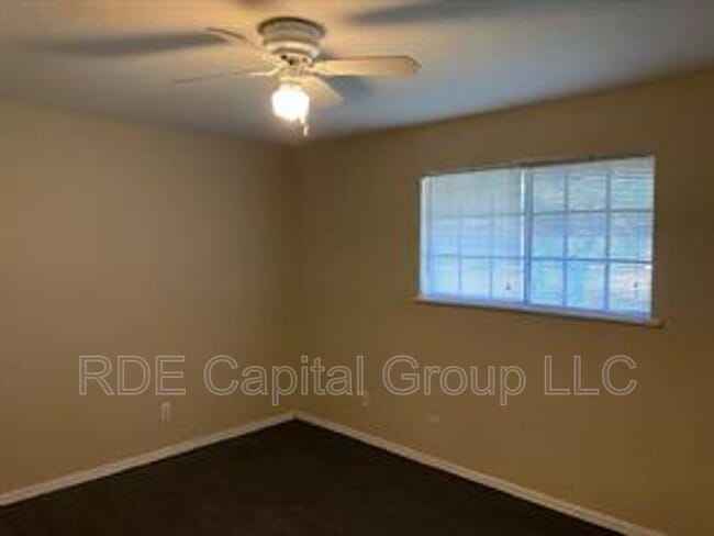Photo - 5521 Columbia Ave Unidad 102 Rental