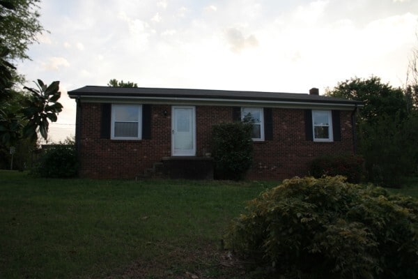 Photo - 3777 Sedgefield Dr House