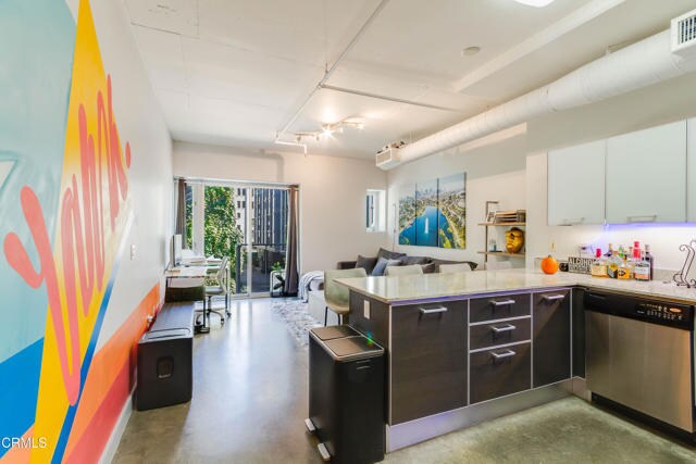 Photo - 645 W 9th St Unit 221