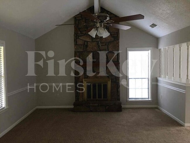 Photo - 4884 Walden Glen St