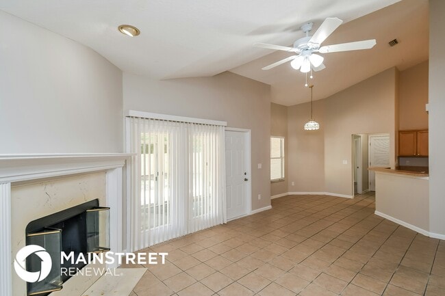 Photo - 579 Charles Pinckney St