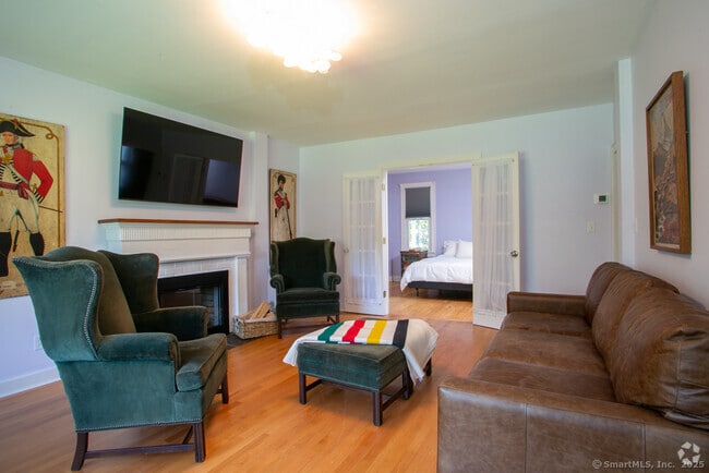 Building Photo - 50 Farnum Rd Rental