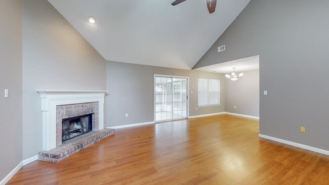 Photo - 3 Bedroom 2 Bathroom Home - Hope Creek Subdivision - Richmond Hill