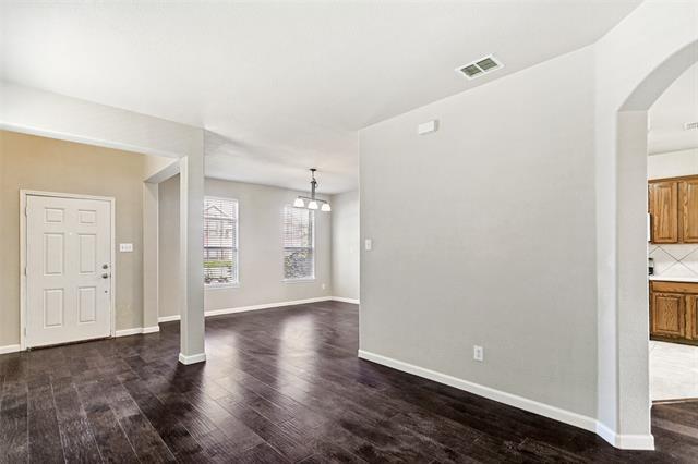 Photo - 1302 Grapevine Dr