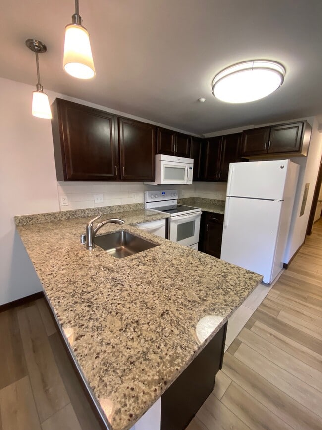 Photo - Washington Plaza