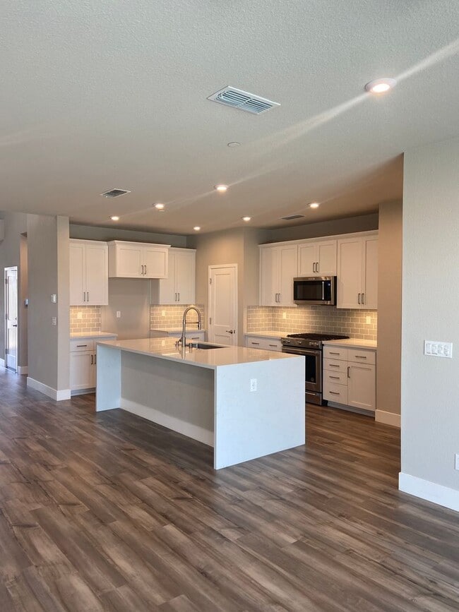 Photo - El Dorado Hills  - Saratoga Estates, Gated Community. 4 Bdrm, 3 Bath