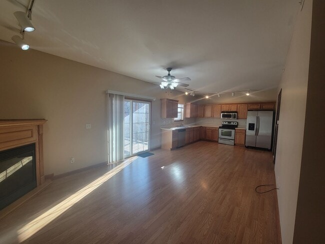 Photo - Beautiful 2 Bed, 2 Bath Luxury Condo - Free Month w/13 mo Lease!