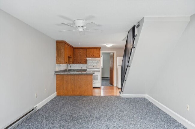 Photo - 210 Beach St