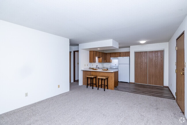 1BR, 1BA - 780SF - Living Room