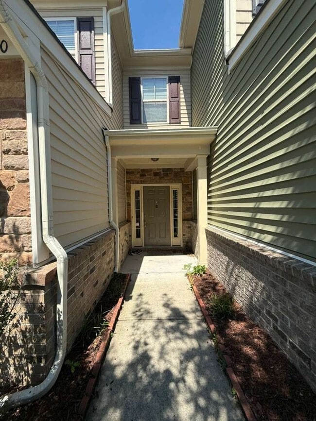 Photo - 530 Whitworth Ln