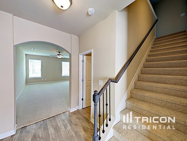 Photo - 182 Southwind Cir