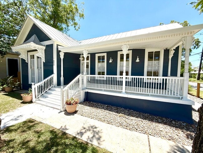 Photo - *COMING SOON* Jaw Dropping 4 Bedroom / 3 Bath Home Near Downtown!