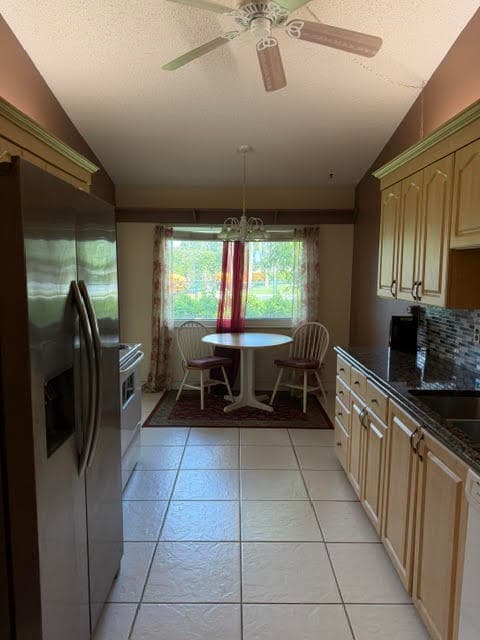 Photo - 728 Lago Rd