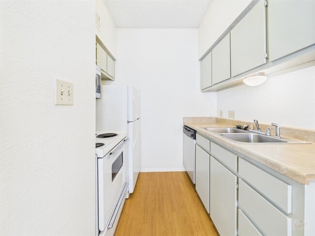Photo - 2604 Salado St Unit 202