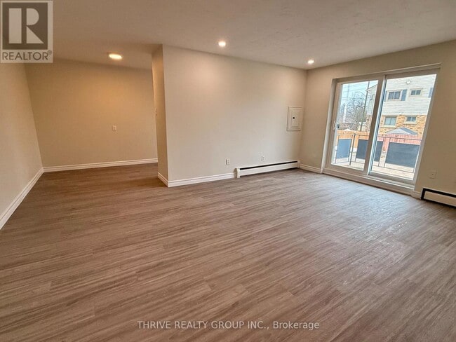 Photo - 1500 Mclarenwood Terrace Unit 17