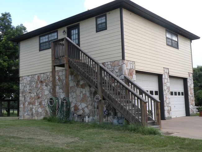 Building Photo - 11721 Schaffner Rd Rental