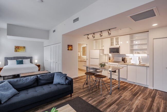 Photo - 9-JAN-JAN E 4th St Unidad ID1222844P