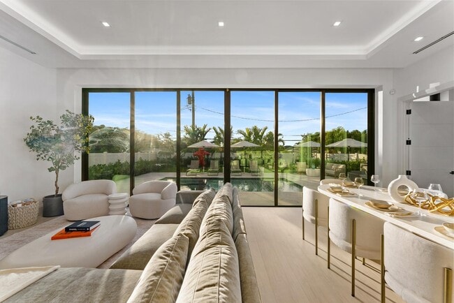 Photo - 220 S Swinton Ave