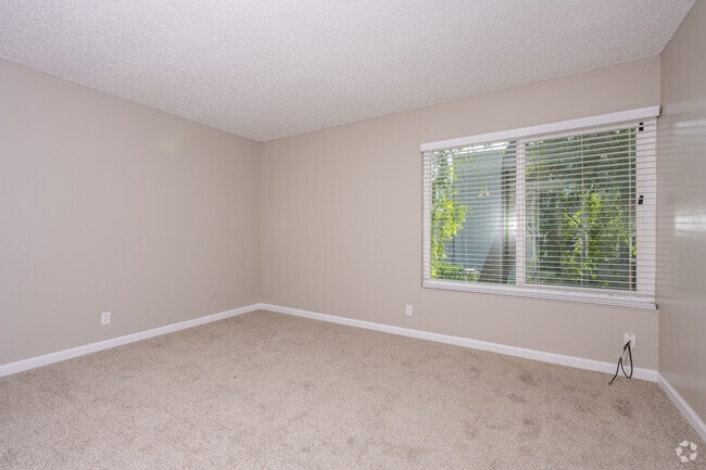 2BR, 1BA - 1,100SF - Second Bedroom