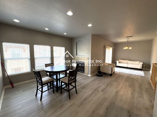Photo - 3301 N Park Dr