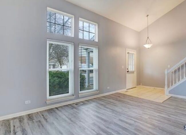 Photo - 486 Buckingham Dr