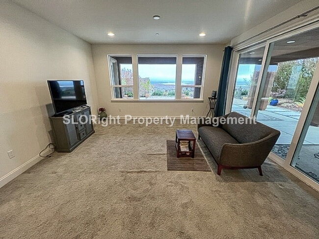 Photo - AVAILABLE AUGUST - Spacious Nipomo Home - 2 Bed + spacious den / 2 Bath