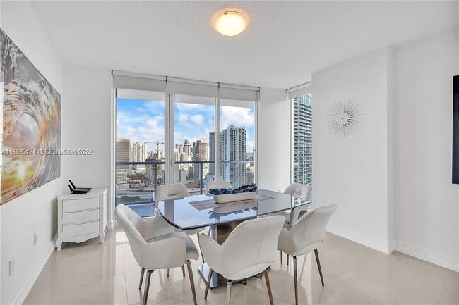 Photo - 185 SW 7th St Unit 3611