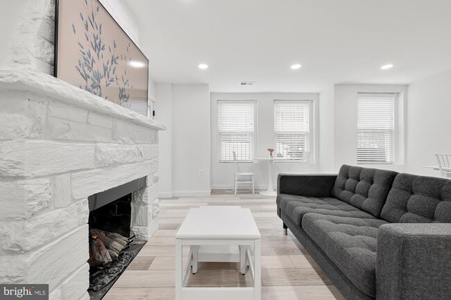 Photo - 1821 19th St NW Unit 2