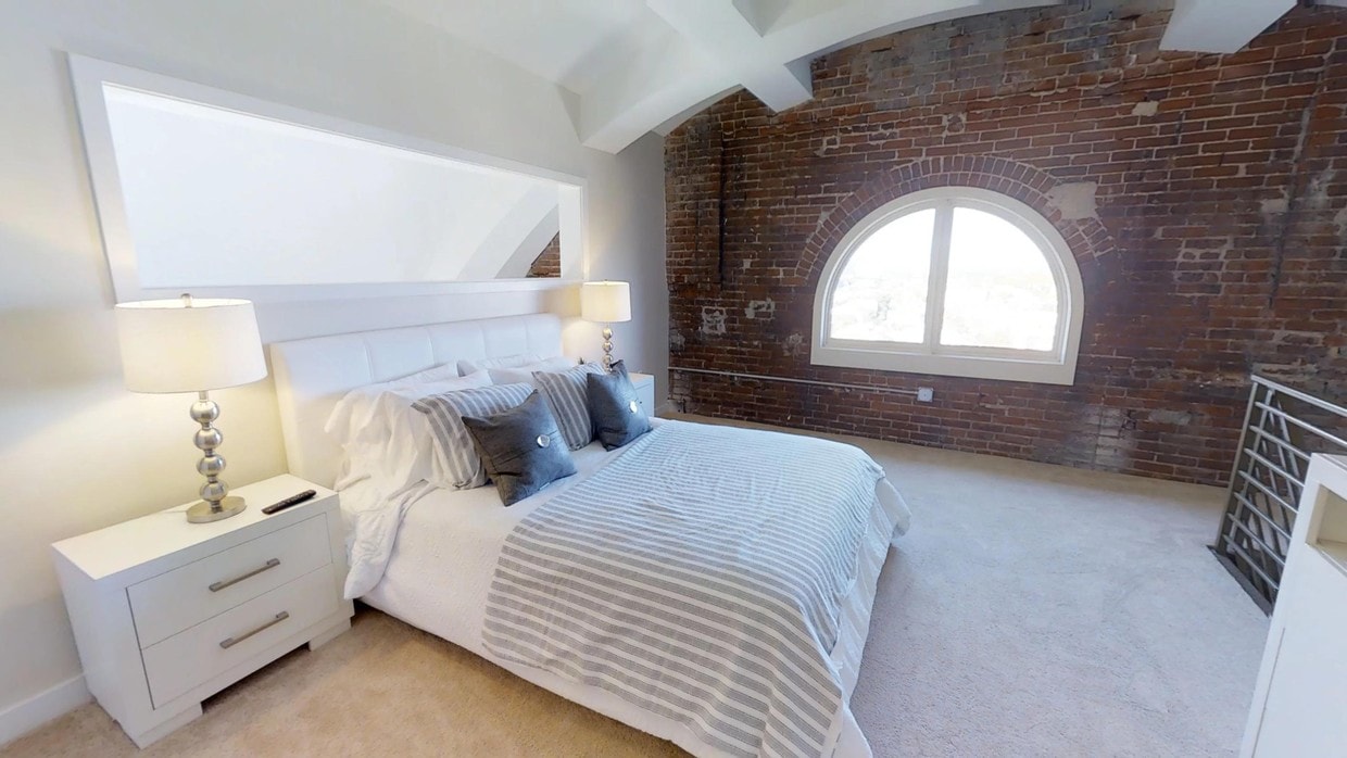 Photo - The Divine Lorraine Apartments