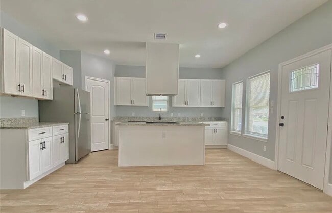 Photo - 5754 Reed Rd