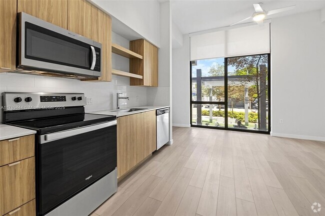 Building Photo - 555 NE 8th St Unit 0113 Rental