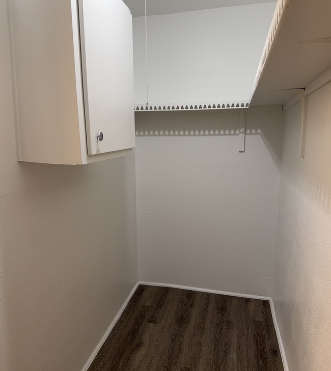 Huge Closet View 1 - Wilshire Park Apartments
