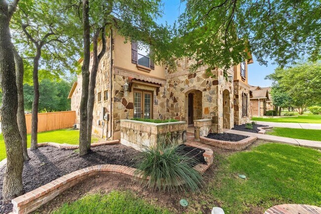 114 N Saddle Ridge Dr