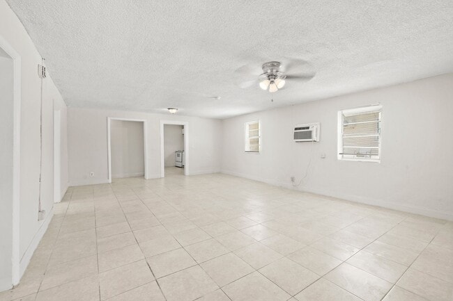 Photo - 1125 W 28th St Unit A FRONT SINGLE FAMILY HOUSE