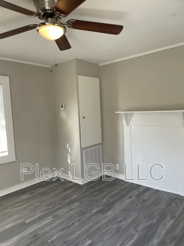 Photo - 326 Daniel St