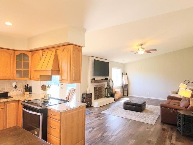 Photo - 1288 Nesbitt Dr