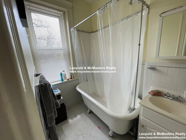 Photo - 48 Queensberry St