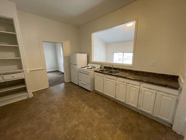 Market Square Apartments