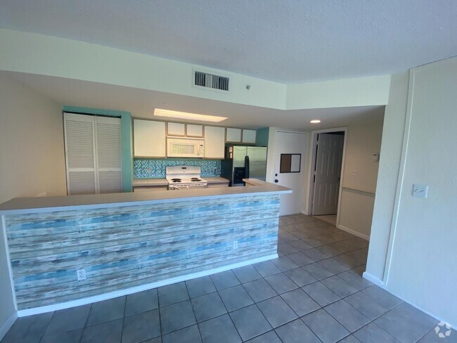 Building Photo - 3675 Seaside Dr Unit 142 Rental
