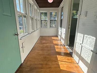 Photo - 253 Curtice St E