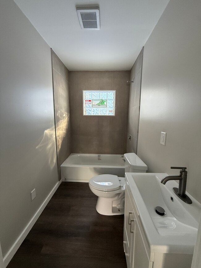 Photo - 336 Smith St