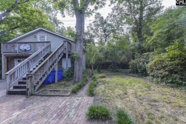 Building Photo - 616 Saluda Ave