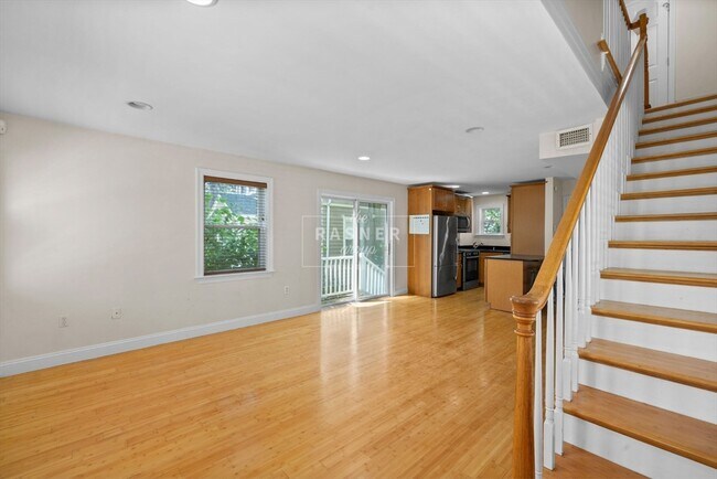 Photo - 139 Nottinghill Rd Unit 1