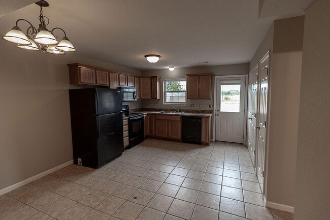 Photo - 1302 E Brown School Rd