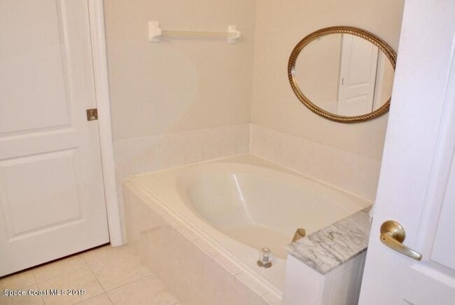 Photo - 324 Intrepid Way