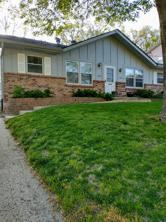 Duplex Front - 2024 64th St Townhome