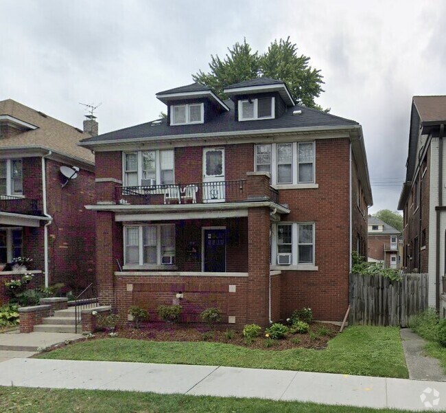 Building Photo - 910 Beaconsfield Ave Unit 2N Rental