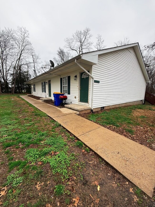 Building Photo - 413 Fairview Ave Unit 413 Fairview Ave. Apt. C